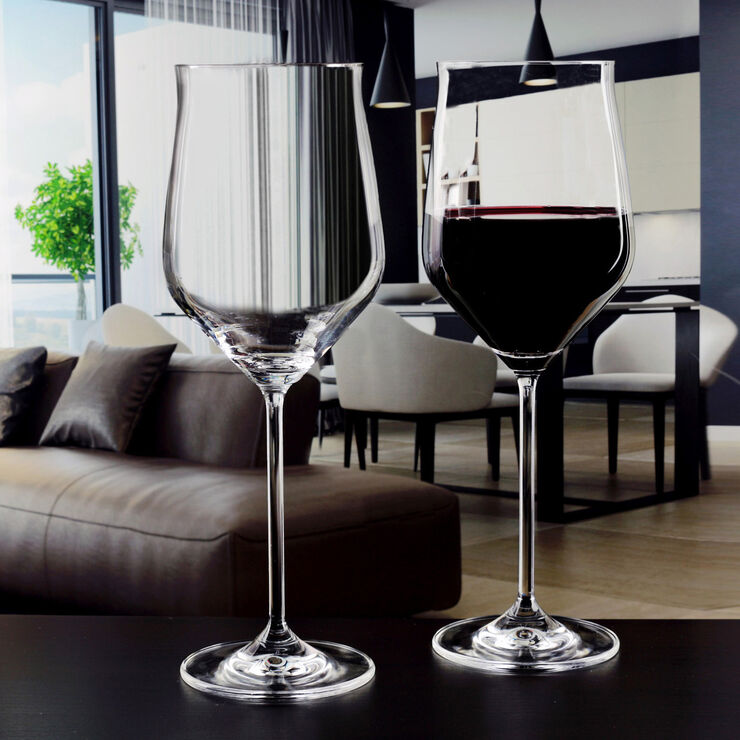 Set of 4 Wine Glasses At Home