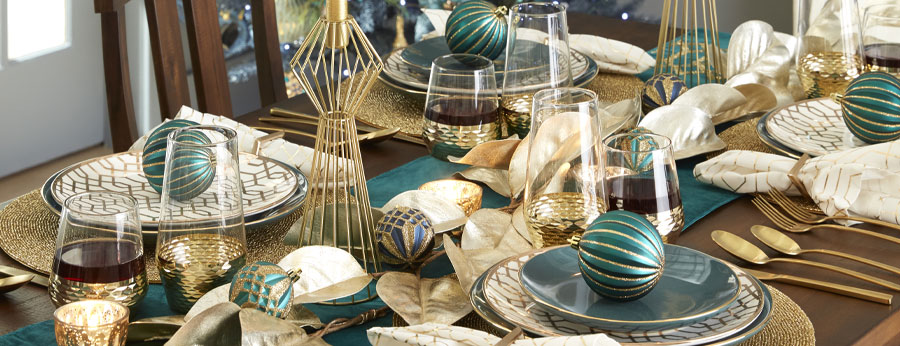 Dining room table decorated with Deco The Halls collection